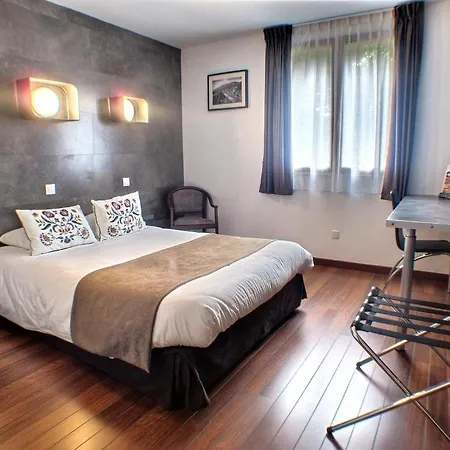 Le Hotel
