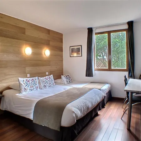 Le Hotel 2*