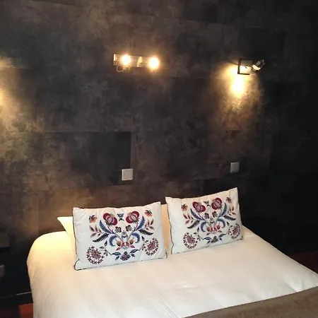 Le Hotel