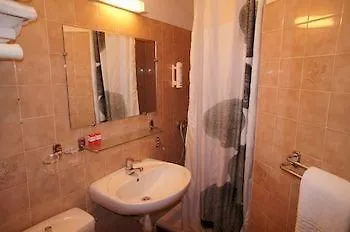 Le Hotel
