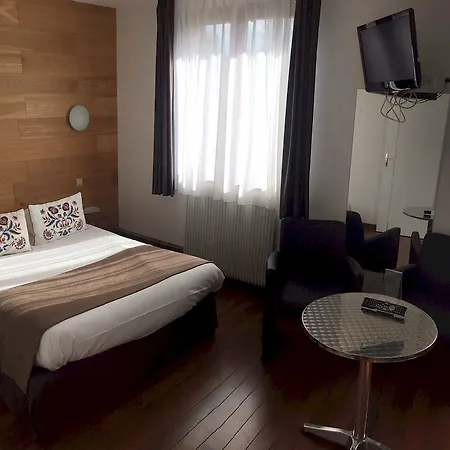 Le Hotel 2*